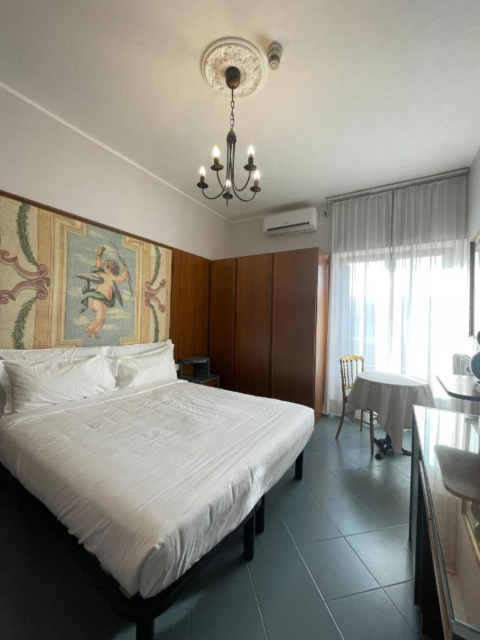 Cittiglio Hotel La Bussola מראה חיצוני תמונה