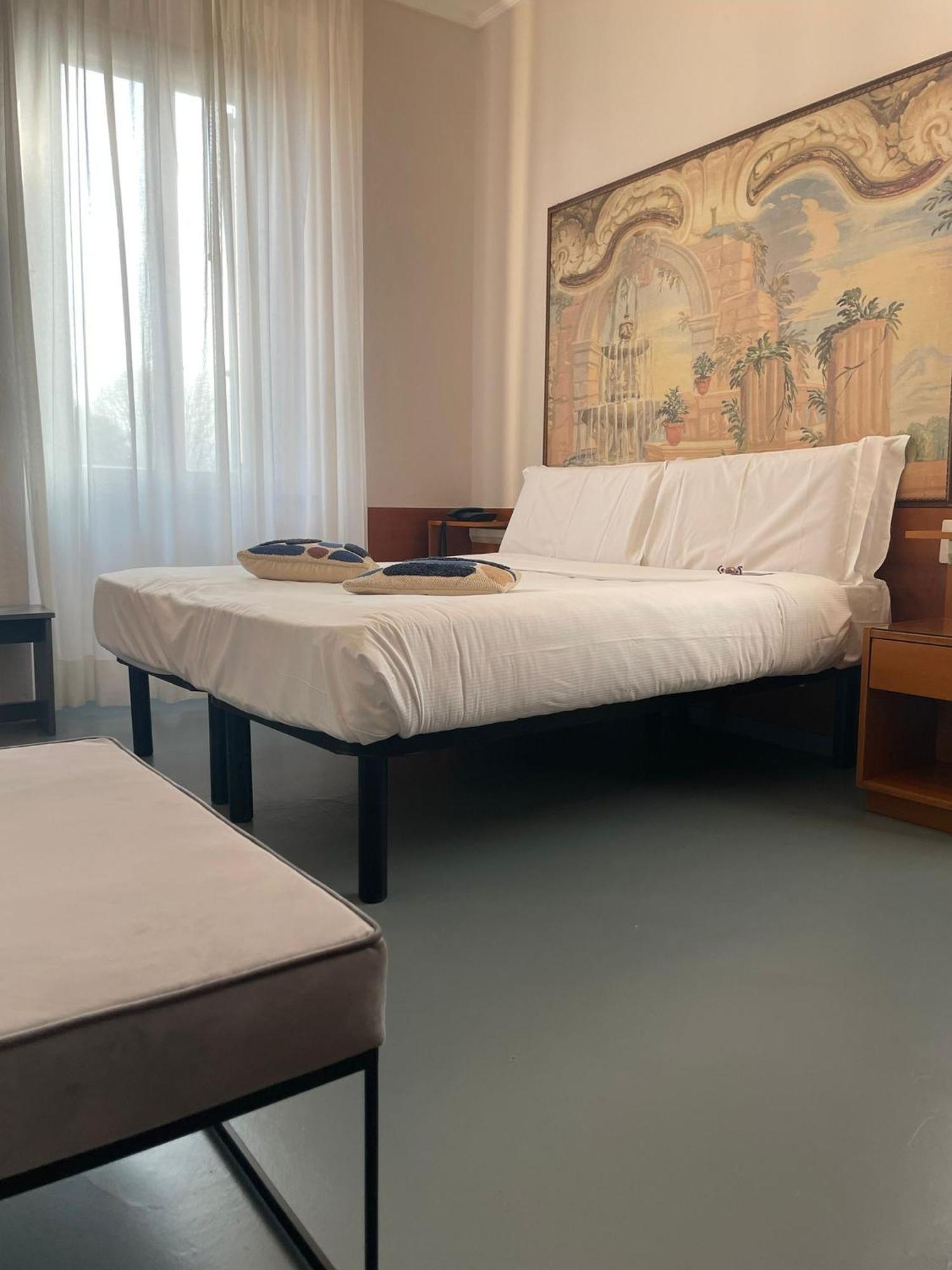 Cittiglio Hotel La Bussola מראה חיצוני תמונה