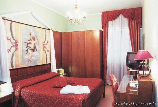Cittiglio Hotel La Bussola מראה חיצוני תמונה